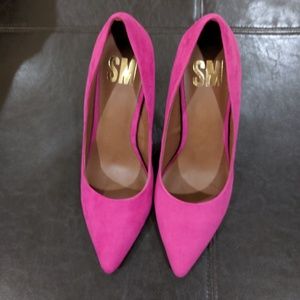 Steve Madden pink pump
